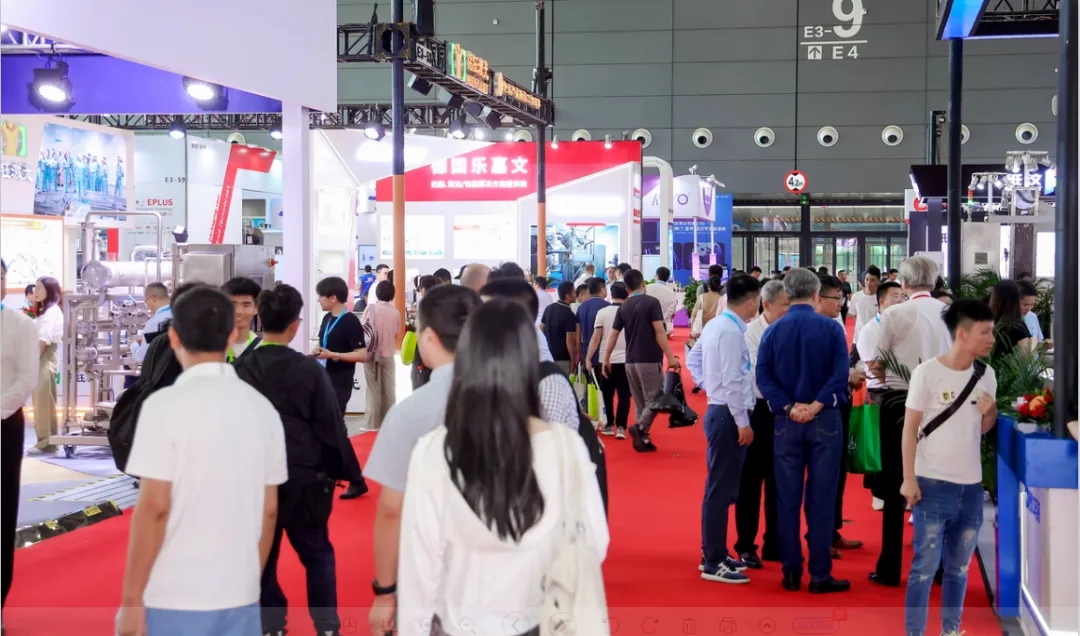 花花牛乳業(yè)集團(tuán)黨委書記、董事長唐洪峰一行參加中國乳制品工業(yè)協(xié)會第三十次年會暨2024中國（國際）乳業(yè)技術(shù)博覽會