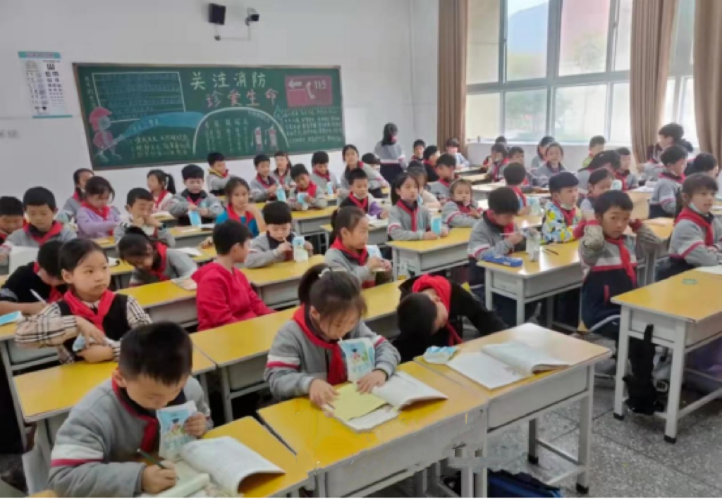 未來可期 健康護航丨花花牛乳業(yè)集團取得學(xué)生飲用奶常、低溫發(fā)酵乳生產(chǎn)資質(zhì)