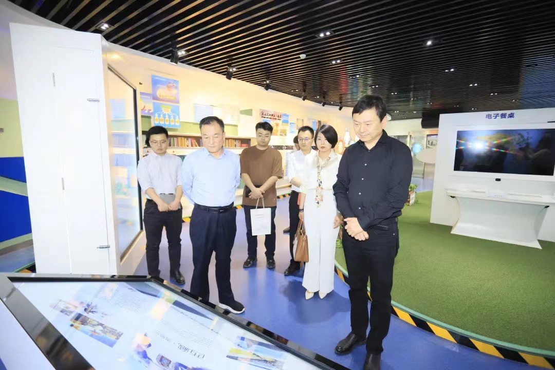 花花牛丨北京家音順達(dá)蒞臨花花牛乳業(yè)集團(tuán)參觀訪談 花花牛丨北京家音順達(dá)蒞臨花花牛乳業(yè)集團(tuán)參觀訪談