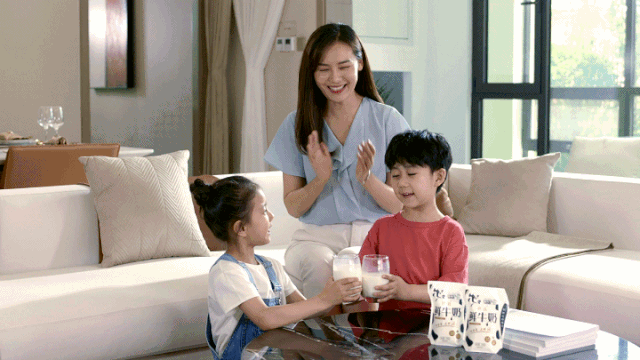 快訊丨河南省人民政府副省長武國定蒞臨花花牛乳業(yè)集團瑞亞牧業(yè)調(diào)研奶源基地建設(shè)情況 快訊丨河南省人民政府副省長武國定蒞臨花花牛乳業(yè)集團瑞亞牧業(yè)調(diào)研奶源基地建設(shè)情況