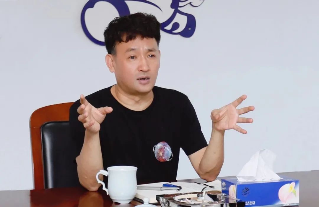 凝心聚力·贏創(chuàng)未來(lái) | 花花牛乳業(yè)集團(tuán)召開(kāi)營(yíng)銷、養(yǎng)殖及飼料經(jīng)營(yíng)工作會(huì)議