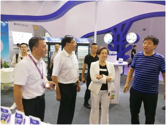 殊榮是奮斗的動力 花花牛榮獲三項(xiàng)大獎!!! 殊榮是奮斗的動力 花花牛榮獲三項(xiàng)大獎!!!