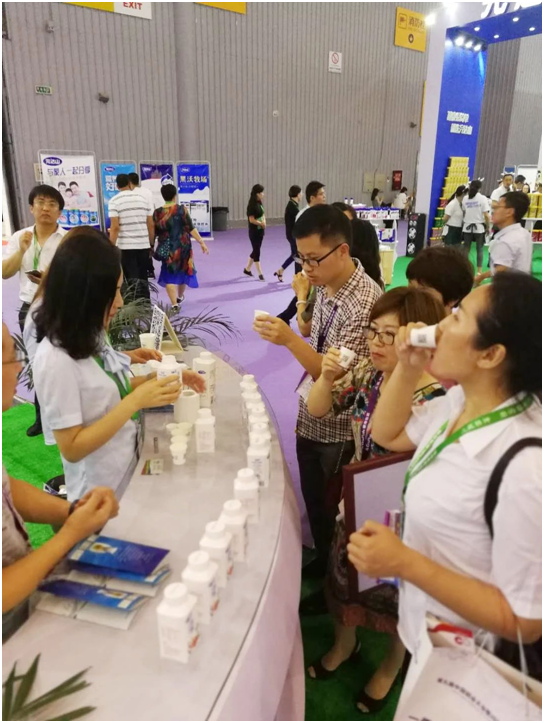 殊榮是奮斗的動力 花花牛榮獲三項(xiàng)大獎!!! 殊榮是奮斗的動力 花花牛榮獲三項(xiàng)大獎!!!